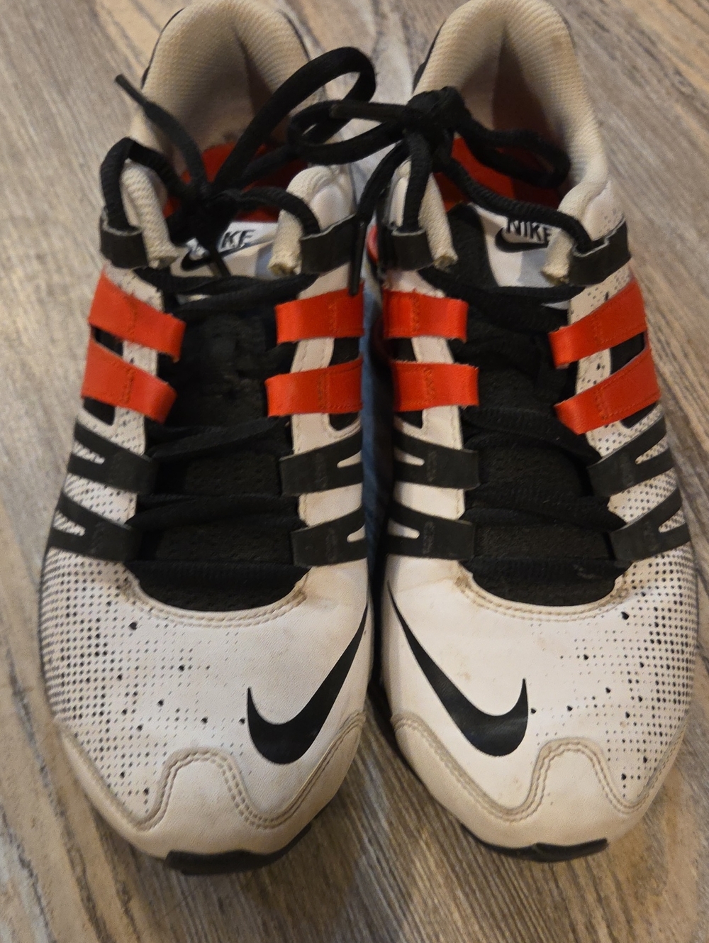Nike Shox Sz 8.5 White Black Red Training Sneakers